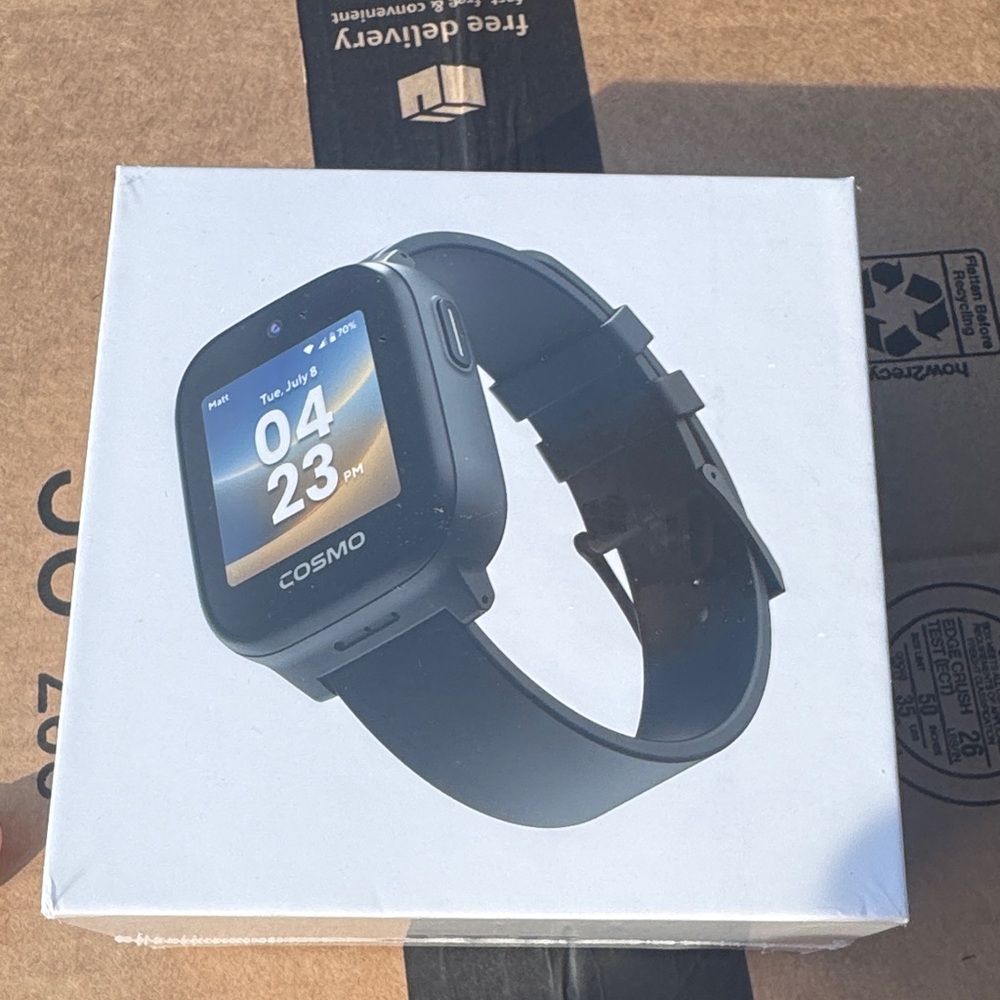 Cosmo Black Smartwatch - Fitness & Notification Tracker